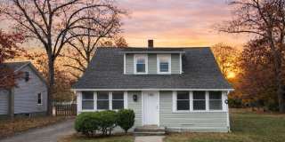 Charming 3BR/2BA Cape Cod with Garage in Toms River Gallery 1