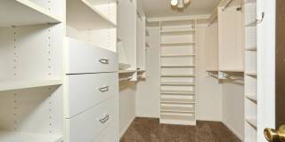 261 Riverwalk Way Gallery 21