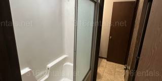 $1545 - 2 bed 1.5 bath - Duplex located in Riverside Gallery 21