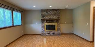 3 Bedroom Home in Maple Grove Gallery 13