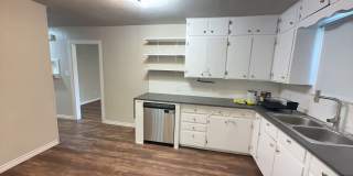 Updated 3-bedroom house with HUGE YARD!! Gallery 8
