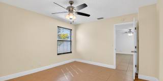 18 CROSSINGS Circle Gallery 28