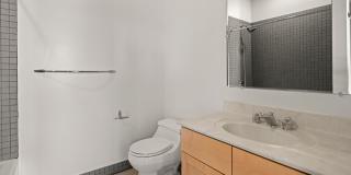 Charming Two-Bedroom Apartment in Downtown Asheville Gallery 19