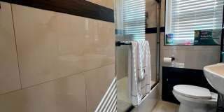 Stunning 3-Bed Twin Home in Lansdowne! Available May 1st! Gallery 20