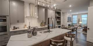 1052 Fraser Street unit: 1052 Gallery 6