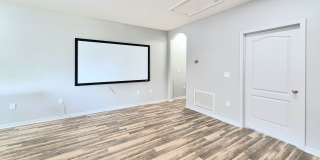 6913 S Wall St Gallery 33