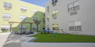 Onyx at 695 Gallery 29