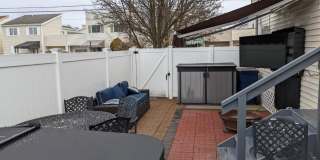 700 N Surrey Ave Gallery 42