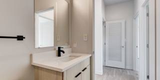 Hamburg Street Gallery 21