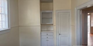 Colonial Court Gallery 16