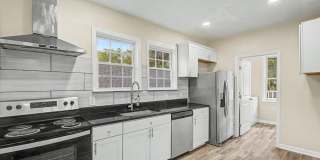Downtown 2 bedroom Condo Gallery 14