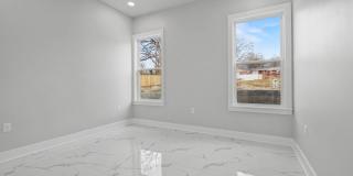 9 OAK GLEN Gallery 31
