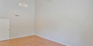 311 MAPLE AVE W #C Gallery 16