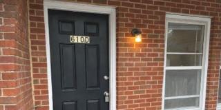 610 Rugby Rd D / Spacious 4-Bedroom Apartment in Prime Location Available 2027-2028 Gallery 1