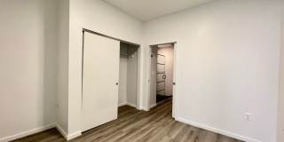 725 W Pratt Gallery 73