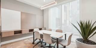 Jade at North Hyde Park Gallery 12