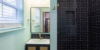 $300 OFF April Rent! Ground-Floor Renovated 1BR Near SCAD Gallery 15