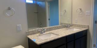 4 BEDROOM, SHORT TERM LEASE AVAILABLE Gallery 14