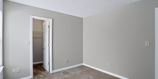 5439 Lake Boggs Street Gallery 40