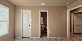 Cozy 3/2/1 in Northeast Lubbock Gallery 11