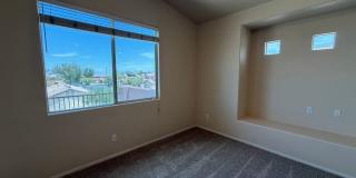 GREAT 2 STORY HOME W/ POOL & SPA Gallery 45