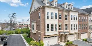 4 Bed 3 Full 2 Half Bath Townhome in Travilah Station Gallery 1