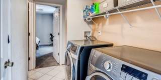 Huge room in a large shared home, private bathroom, great neighborhood, friendly roommates! Gallery 21