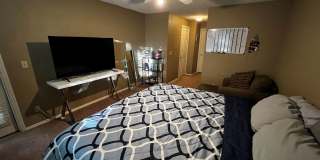 Beautiful 2bed / 2bath condo! Gallery 15