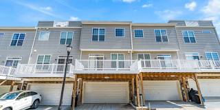 7308 WOOD POND Circle Gallery 24