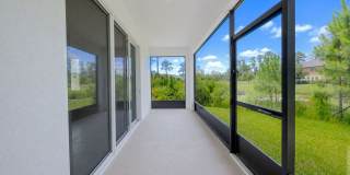 Like-New End-Unit 3 Bedroom Townhome Gallery 21