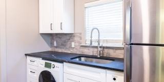 $300 OFF April Rent! Ground-Floor Renovated 1BR Near SCAD Gallery 12