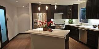 Live in the 90210! Stunning Modern Newly Renovated 2 Bedroom plus bonus room home in Beverly Hills! Gallery 10