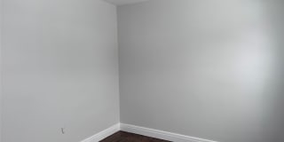 39 Adams Street Gallery 11