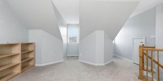 7035 KINGS MANOR Drive Gallery 41