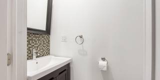 106 E Gates Street Gallery 17