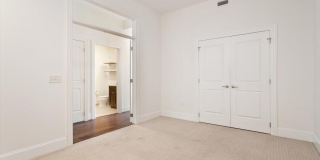 400 W North Street Gallery 11