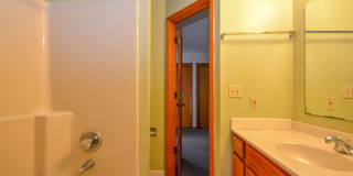 523 Henderson Crossing - Half Off Admin Fees & $350 Gift Card! Gallery 10
