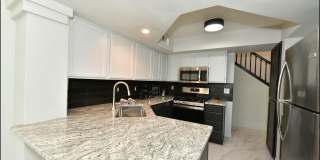 31 STRATFORD HALL Circle Gallery 18