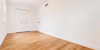 229 Linden Street Gallery 16