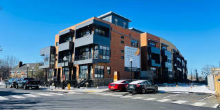 MINUTES TO PENTAGON - MODERN ARLINGTON CONDO Gallery 1