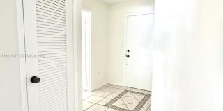 1201 NE 191st St Gallery 1