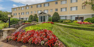 Renaissance Club Gallery 22