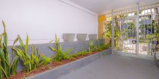 336 S Alexandria Ave Gallery 10