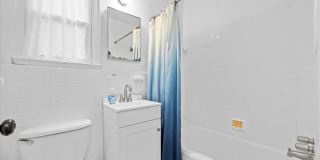 Charming Duplex Near Daffin Park with Private Fenced Yard and Off-Street Parking Gallery 14