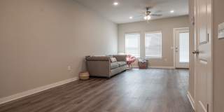 2 bedroom 2.5 bath home located in Fayetteville, AR Gallery 7