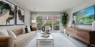 Versailles on the Lakes Oakbrook Gallery 22