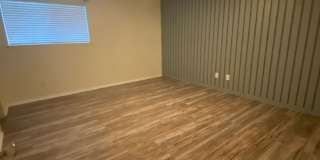 3 bed 2 bath 2 car garage house, freshly repainted Gallery 5