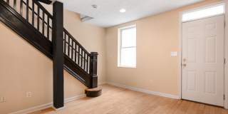 1123 W LOMBARD Street Gallery 9