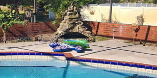 6101 Palmetto Dr Gallery 29