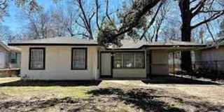 Large 3 bedroom, 2 bath with appliances! Gallery 1